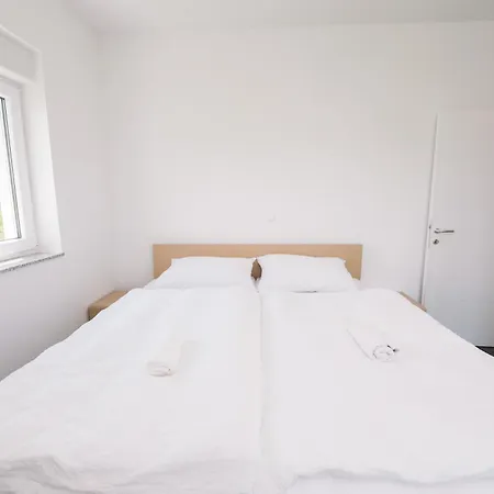 Casa de Férias Paola Kupres (Canton 10)